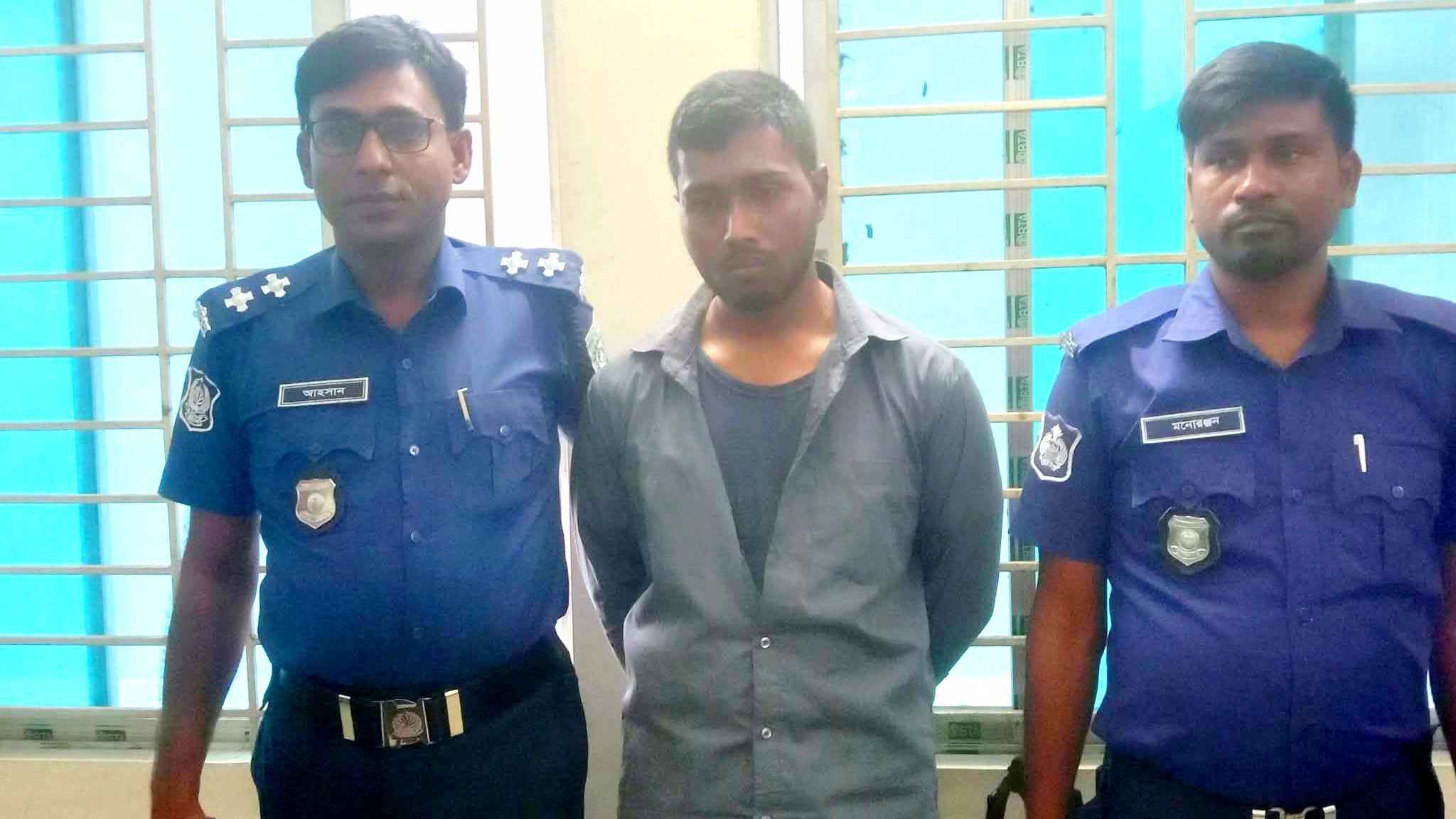 গাইবান্ধায় চাকু ঠেকিয়ে শিশুকে ধর্ষণচেষ্টা, যুবক গ্রেফতার
