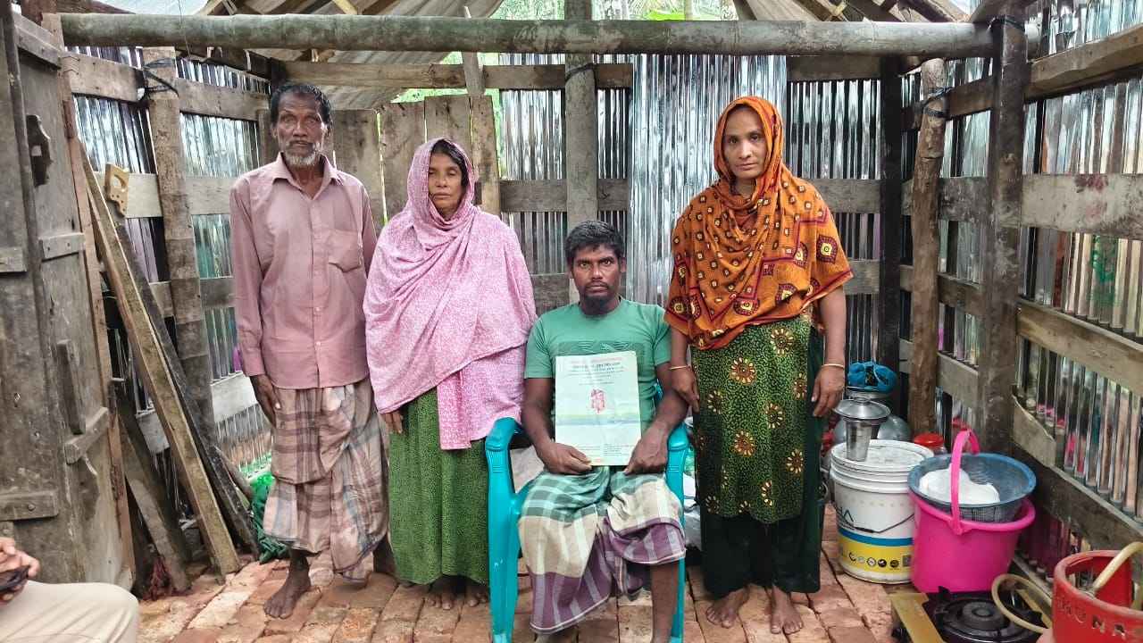 পিরোজপুরে প্রতিবন্ধী যুবকের পরিবারকে উচ্ছেদ চেষ্টায় হামলার অভিযোগ