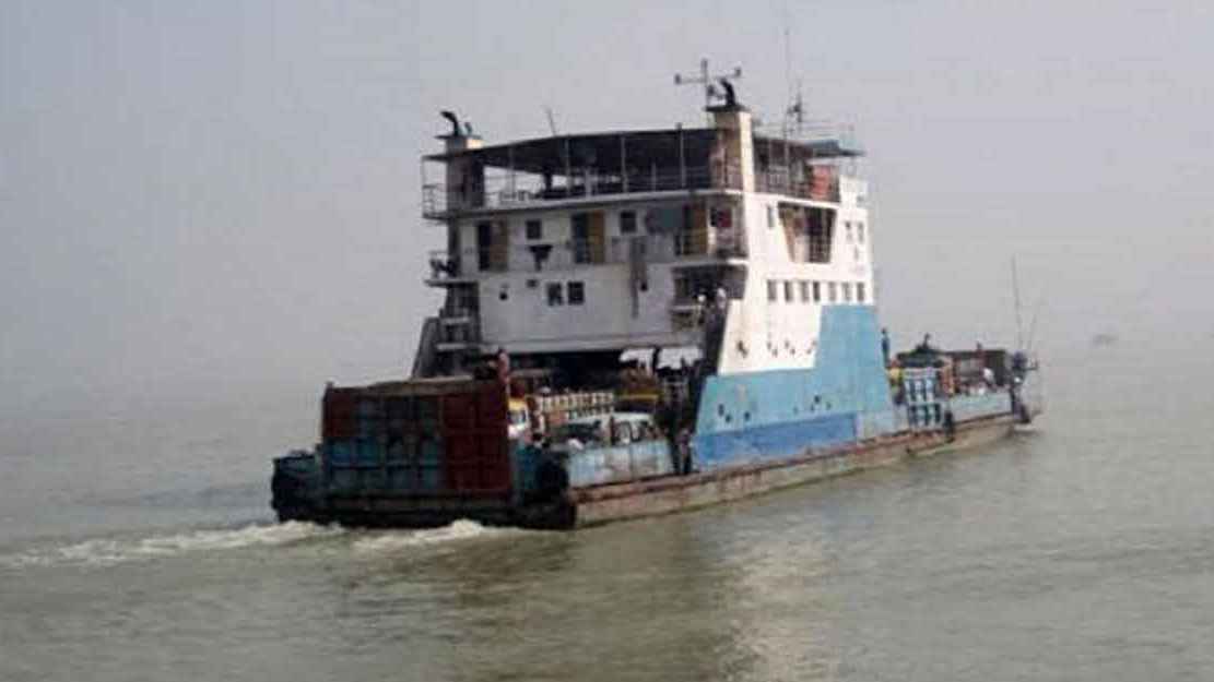১ ঘন্টা পর পাটুরিয়া-দৌলতদিয়া ও আরিচা-কাজিরহাট রুটে ফেরি চলাচল শুরু