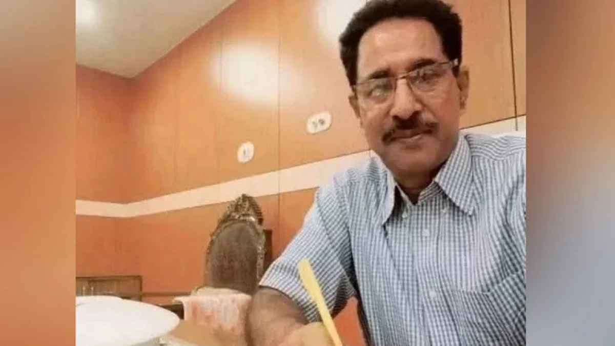 নওয়াপাড়ায় ব্যবসায়ীকে কুপিয়ে হত্যা, প্রতিবাদে ব্যবসা প্রতিষ্ঠান বন্ধ