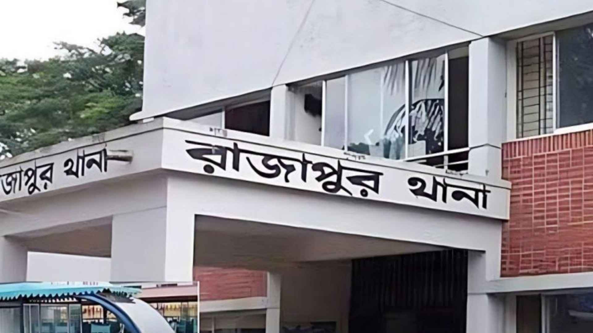 মাটি কাটার স্কেভেটরের ধাক্কায় ব্র্যাকের মাঠকর্মী নিহত