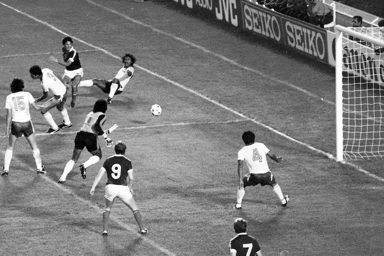 jozsef-toth-anota-el-cuarto-gol-de