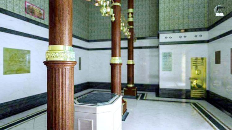 kaaba-pillar