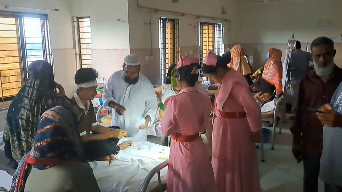 শিবচরে স্কুলছাত্রকে রড দিয়ে পিটিয়ে জখমের অভিযোগ