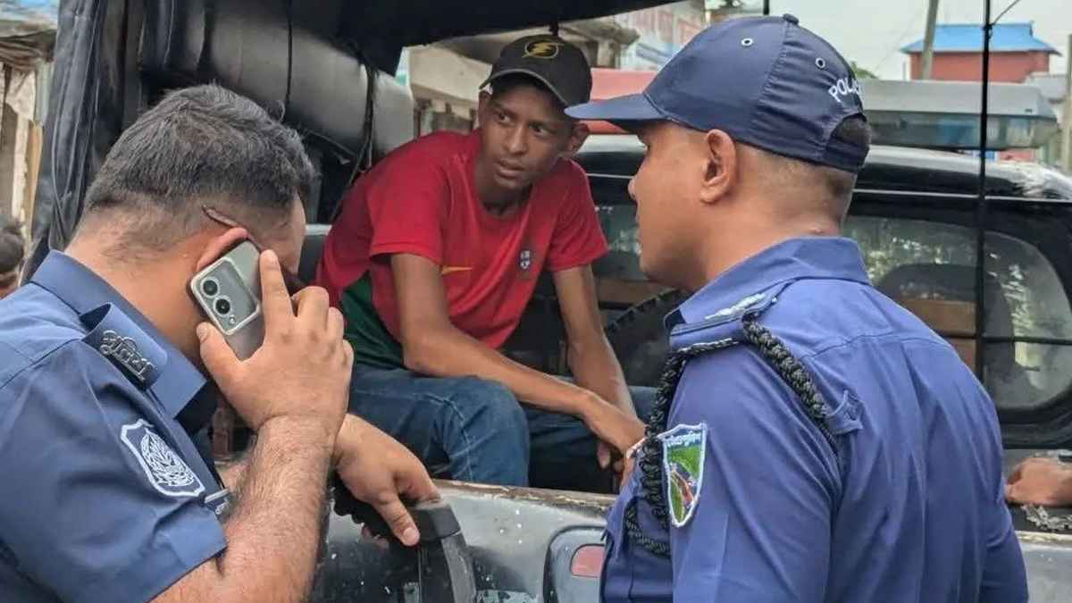 কালকিনিতে মরা গরুর মাংস বিক্রির দায়ে যুবক আটক