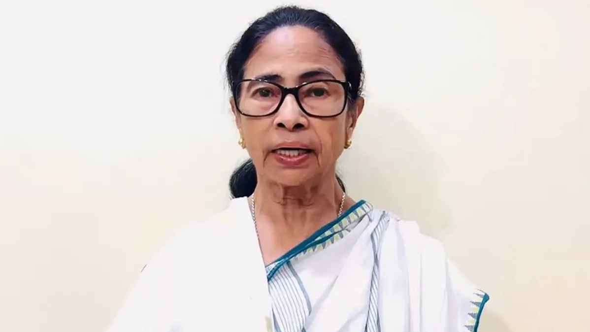 ভোট গণনায় ভবানীপুরে হাড্ডাহাড্ডি লড়াই, এবার এগিয়ে মমতা