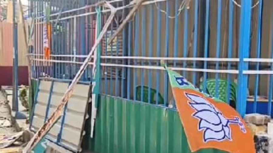 পশ্চিমবঙ্গে নির্বাচনে জিতেই ভাঙচুর শুরু করেছে বিজেপি