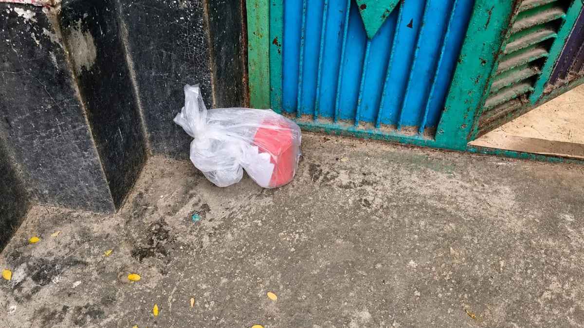মেহেরপুরে আবারও বোমা সদৃশ বস্তু উদ্ধার, কাটছে না আতঙ্ক