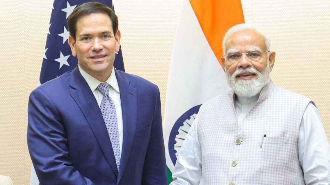 ৫০ হাজার কোটি ডলারের মার্কিন পণ্য কিনবে ভারত! 