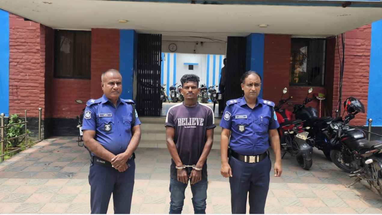 ঘাস তোলার কথা বলে ভুট্টাক্ষেতে নিয়ে স্কুলছাত্রকে বলাৎকার, অতঃপর...