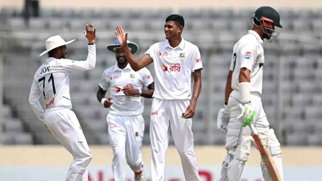 রানা-মিরাজের আঘাতে ভাঙল পাকিস্তানের ওপেনিং জুটি