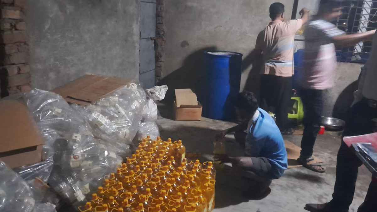 খোলা সয়াবিন তেল বোতলজাত করে প্রতারণা, ব্যবসায়ীকে জরিমানা