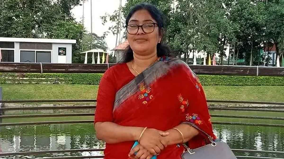 থানায় সালিশি বৈঠক করতে এসে মহিলা আ.লীগ নেত্রী গ্রেফতার