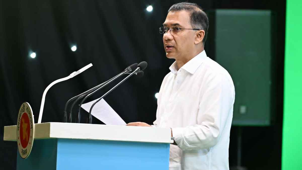 সততা, মেধা ও যোগ্যতাই হবে জনপ্রশাসনে নিয়োগের শর্ত: প্রধানমন্ত্রী