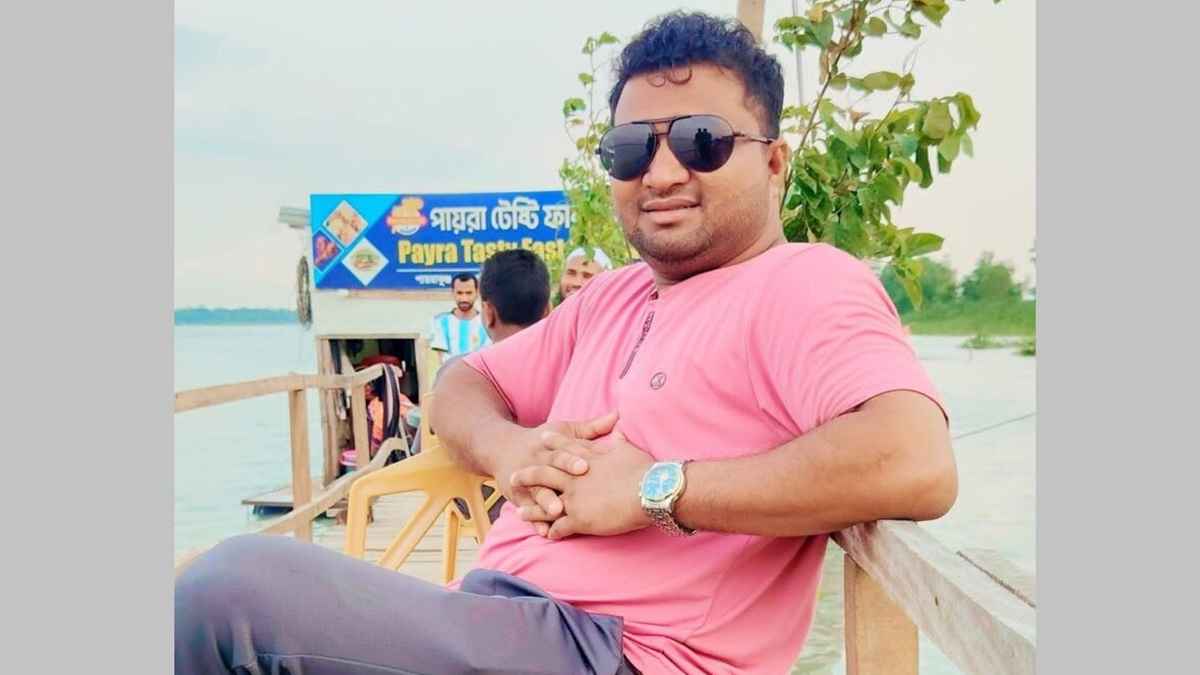 ঘরে ঝুলছিল প্রবাসফেরত যুবকের মরদেহ, মৃত্যু ঘিরে ধোঁয়াশা