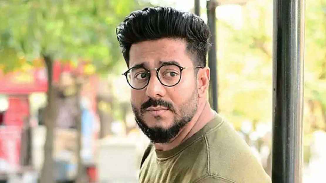 ভোট গণনাকেন্দ্রে কাঁদা মাখা হলো রাজকে, ডাকা হলো ‘চোর’  