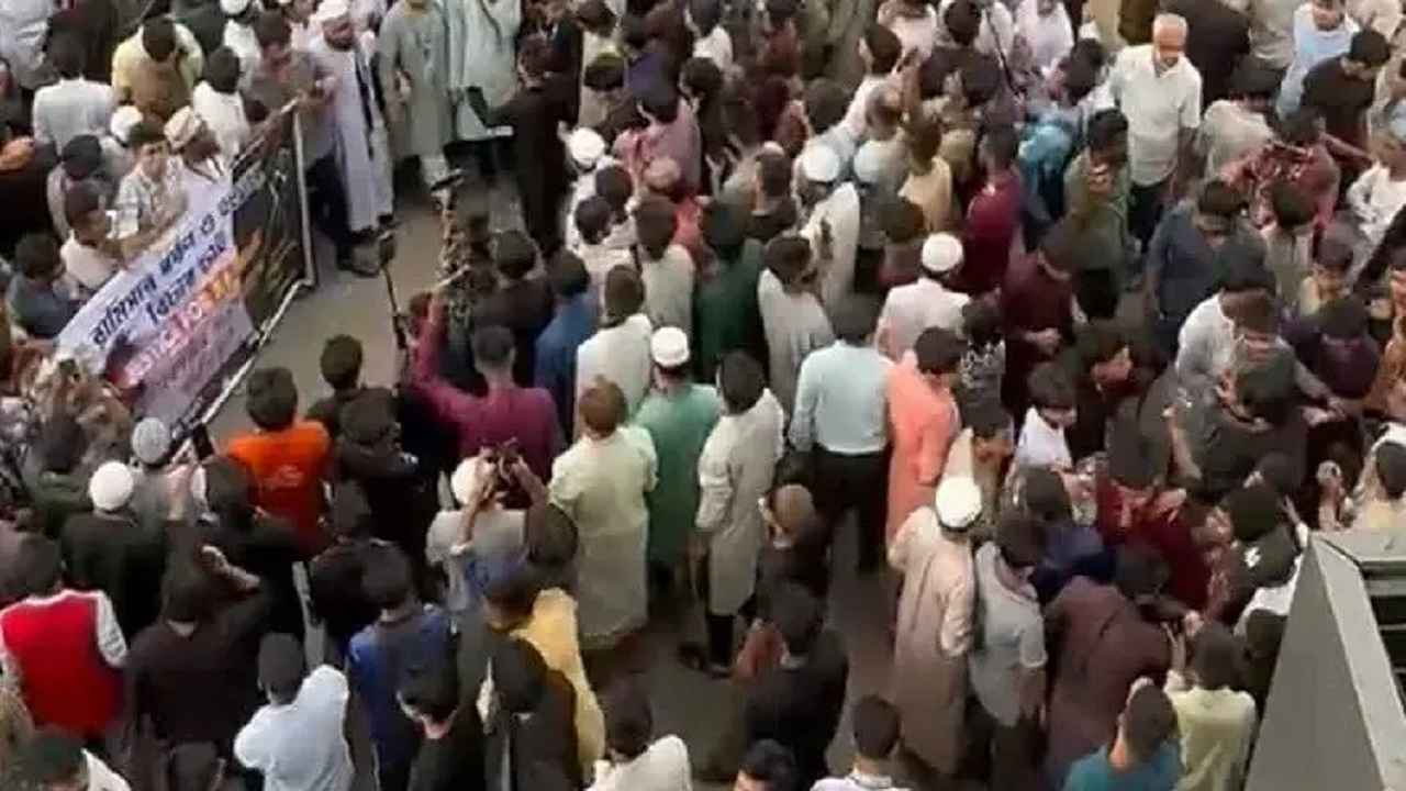 রামিসা হত্যার বিচার দাবিতে মিরপুরে বিক্ষোভ, যান চলাচল বন্ধ