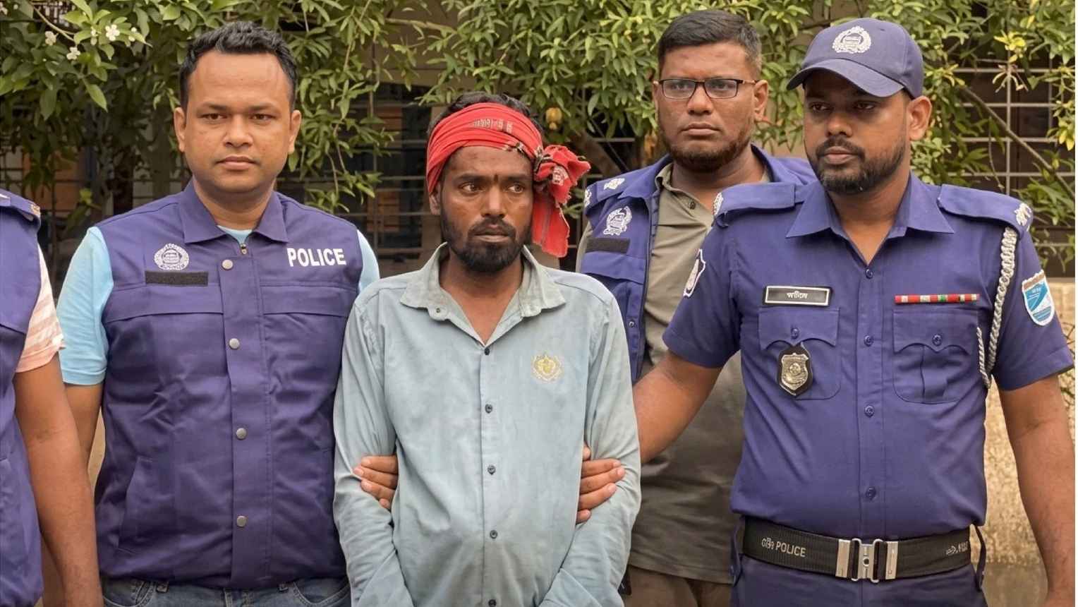 দোহারে মাদরাসা ছাত্রীকে ধর্ষণচেষ্টা, আটক ১