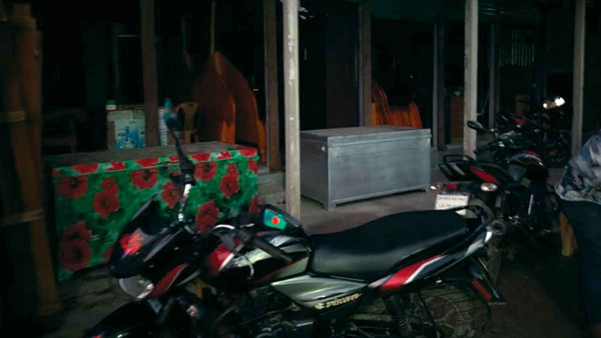 কুড়িগ্রামে ৩০ ঘণ্টা বিদ্যুৎহীন দুই উপজেলা, বন্ধ ইন্টারনেট সেবা