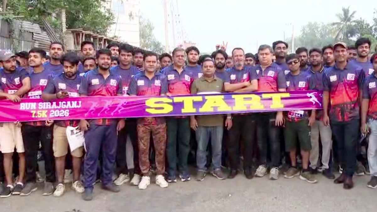 ‘রান সিরাজগঞ্জ’ ম্যারাথন দৌড় প্রতিযোগিতা’ অনুষ্ঠিত