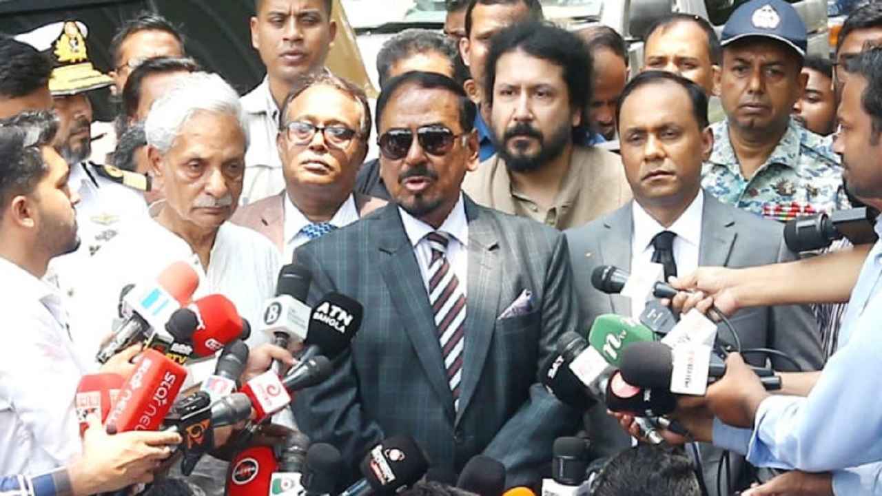 হাসিনা ও তাঁর দলকে জনগণ ‘থুতু’ দেবে: স্পিকার