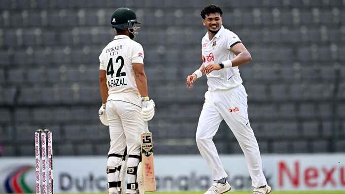 সিলেট টেস্টের দ্বিতীয় দিনের প্রথম সেশন বাংলাদেশের