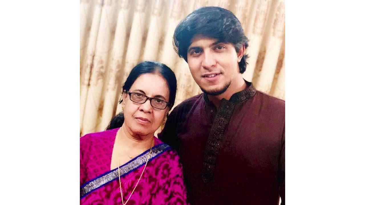 ছিনতাইকারীর ছুরিকাঘাত নিয়েও ছেলেকে নিতে স্কুলে গিয়েছিলেন তৌসিফের মা