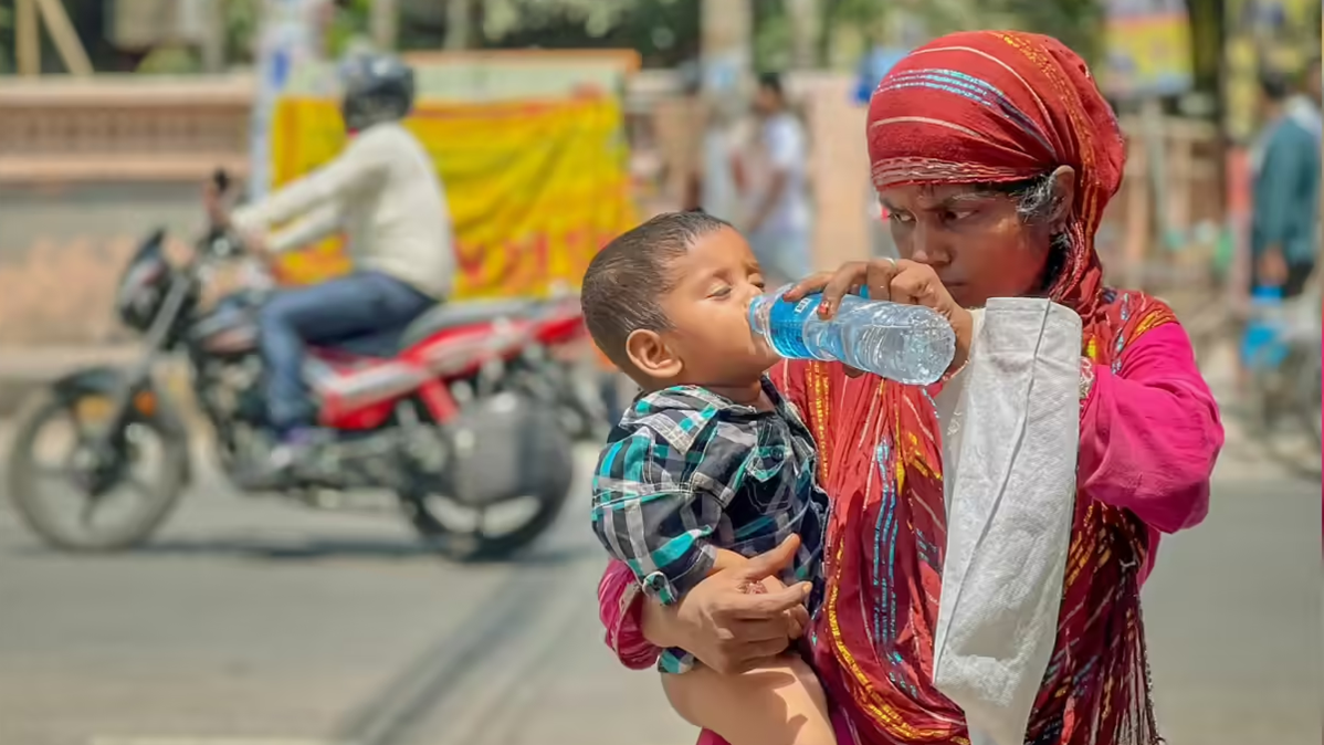 তীব্র গরমে পুড়ছে ভারতের তেলেঙ্গানা, হিটস্ট্রোকে ১৬ জনের মৃত্যু