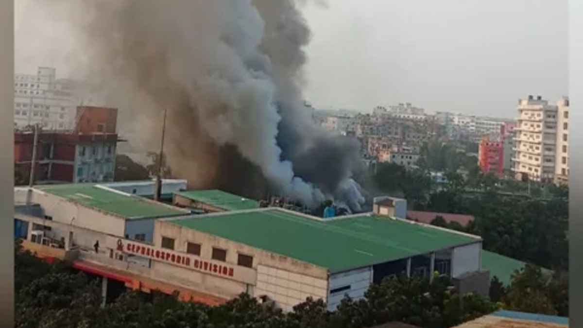 গাজীপুরে এবার ইবনে সিনার ওষুধ কারখানায় আগুন