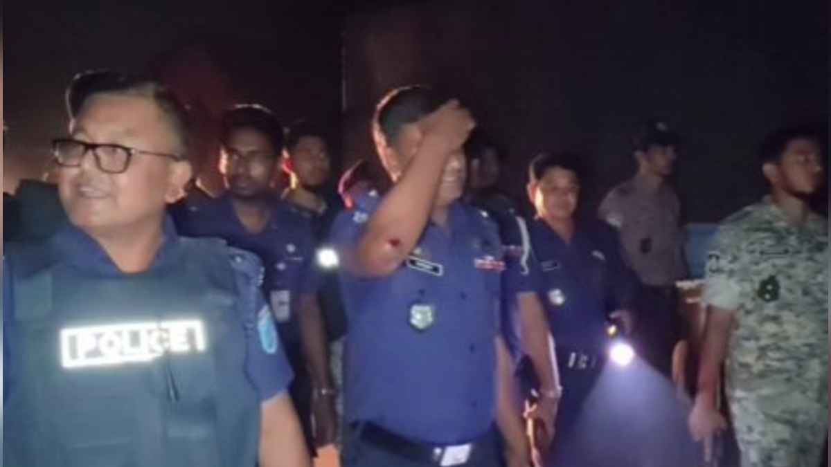 মসজিদের মাইকে ঘোষণা, গোপালগঞ্জে ফুটবল নিয়ে রক্তক্ষয়ী সংঘর্ষে আহত ৩০