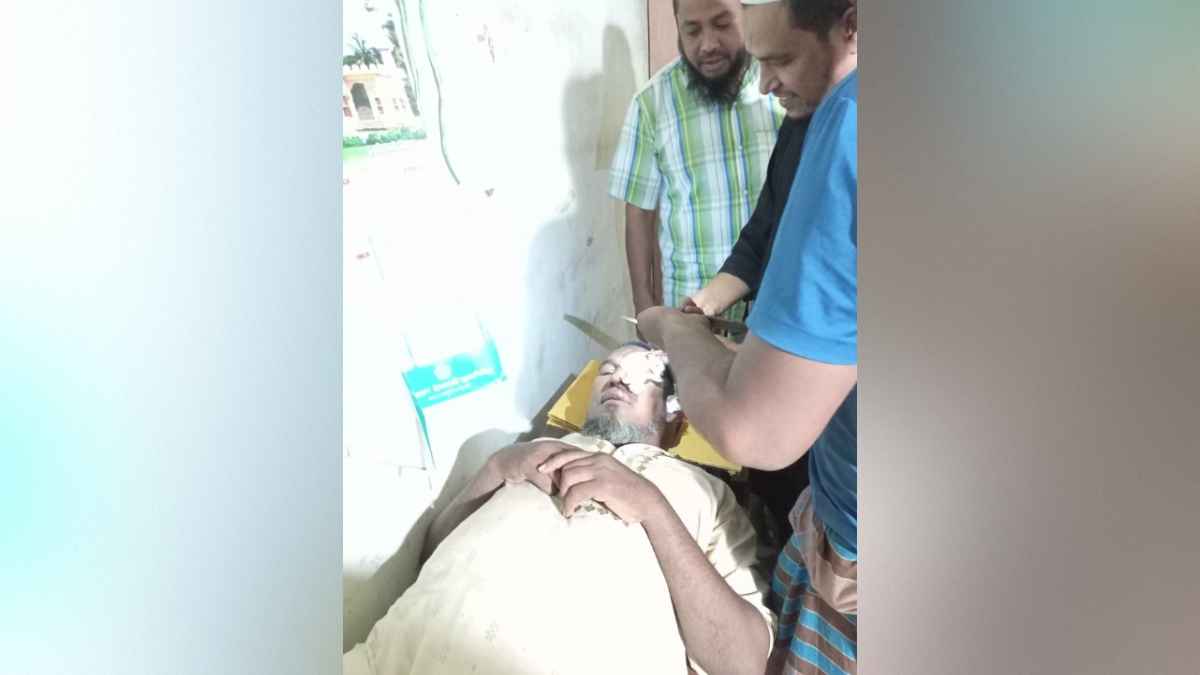 কুষ্টিয়ায় মসজিদে আলোচনা নিয়ে বিএনপি-জামায়াতের হাতাহাতি, আহত ৪