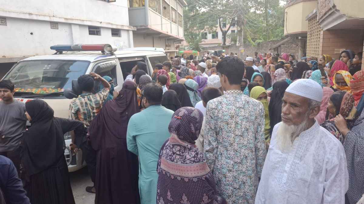 নিজ গ্রামে ফিরলেন রিয়াদে আগুনে প্রাণ হারানো নওগাঁর সেই ৫ প্রবাসী