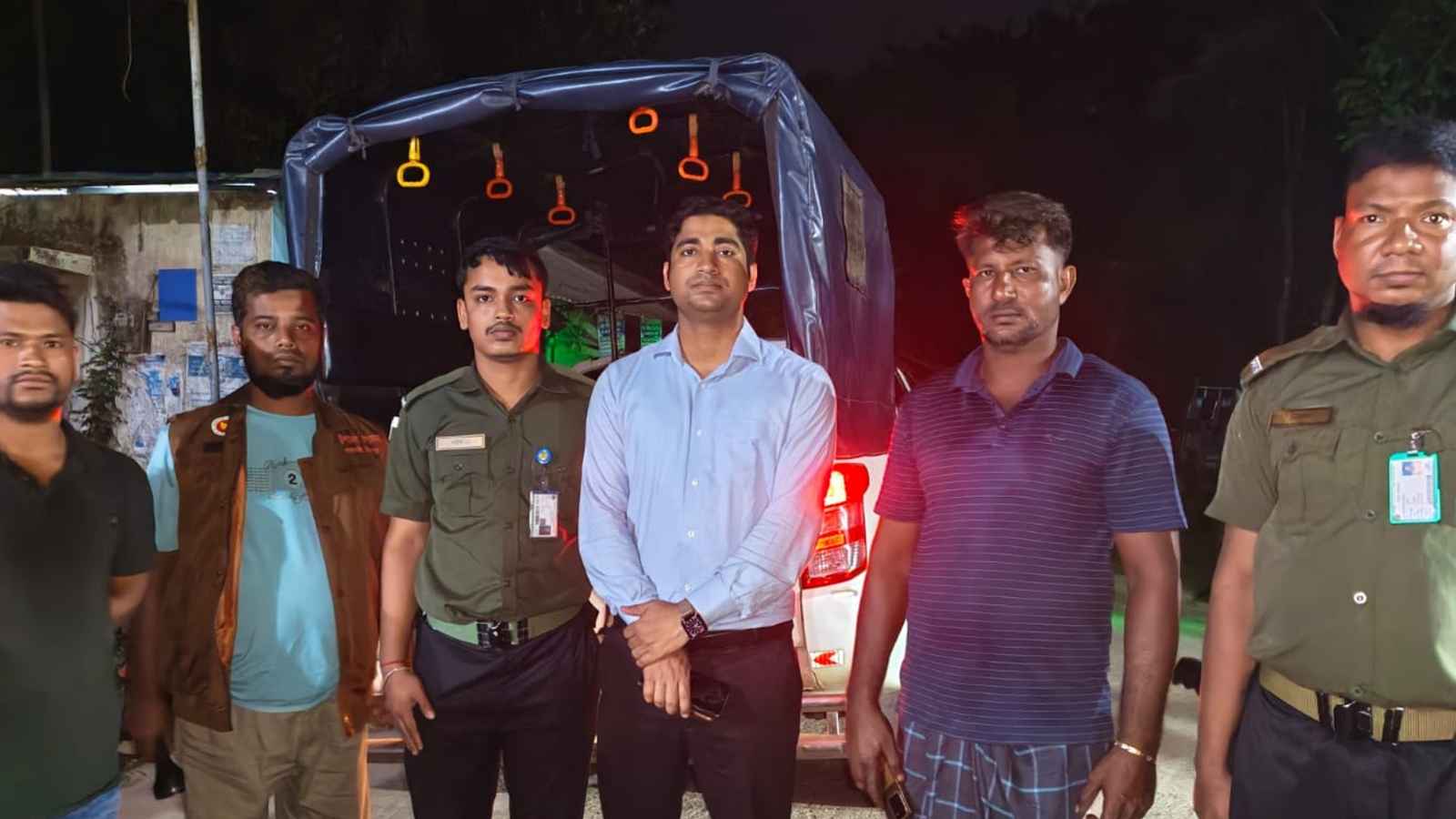 শাহরাস্তিতে অবৈধভাবে বালু উত্তোলন করায় দুই ব্যক্তিকে অর্থদণ্ড
