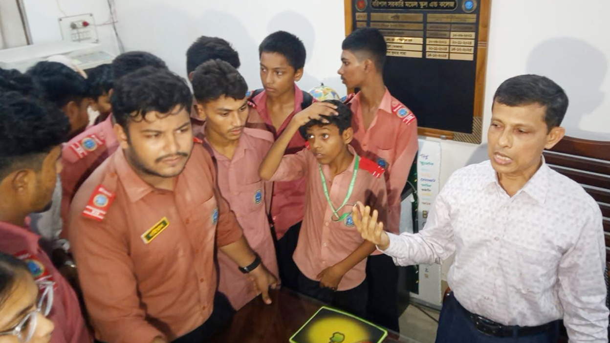 অধ্যক্ষের সঙ্গে অসৌজন্যমূলক আচরণ, ক্ষমা চাইলেন শিক্ষার্থীরা