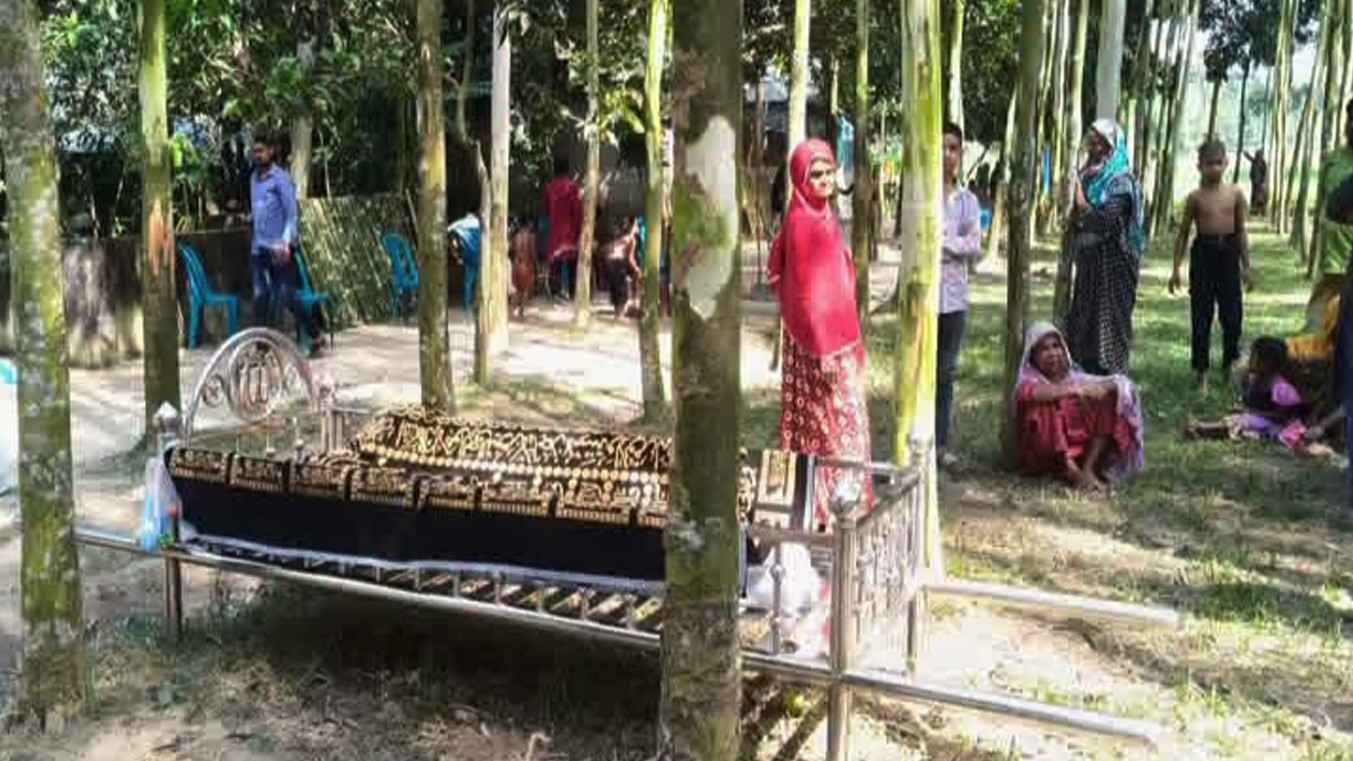ছেলের নামে জমি লিখে দেওয়ায় বাবার জানাজা-দাফনে মেয়ের আপত্তি