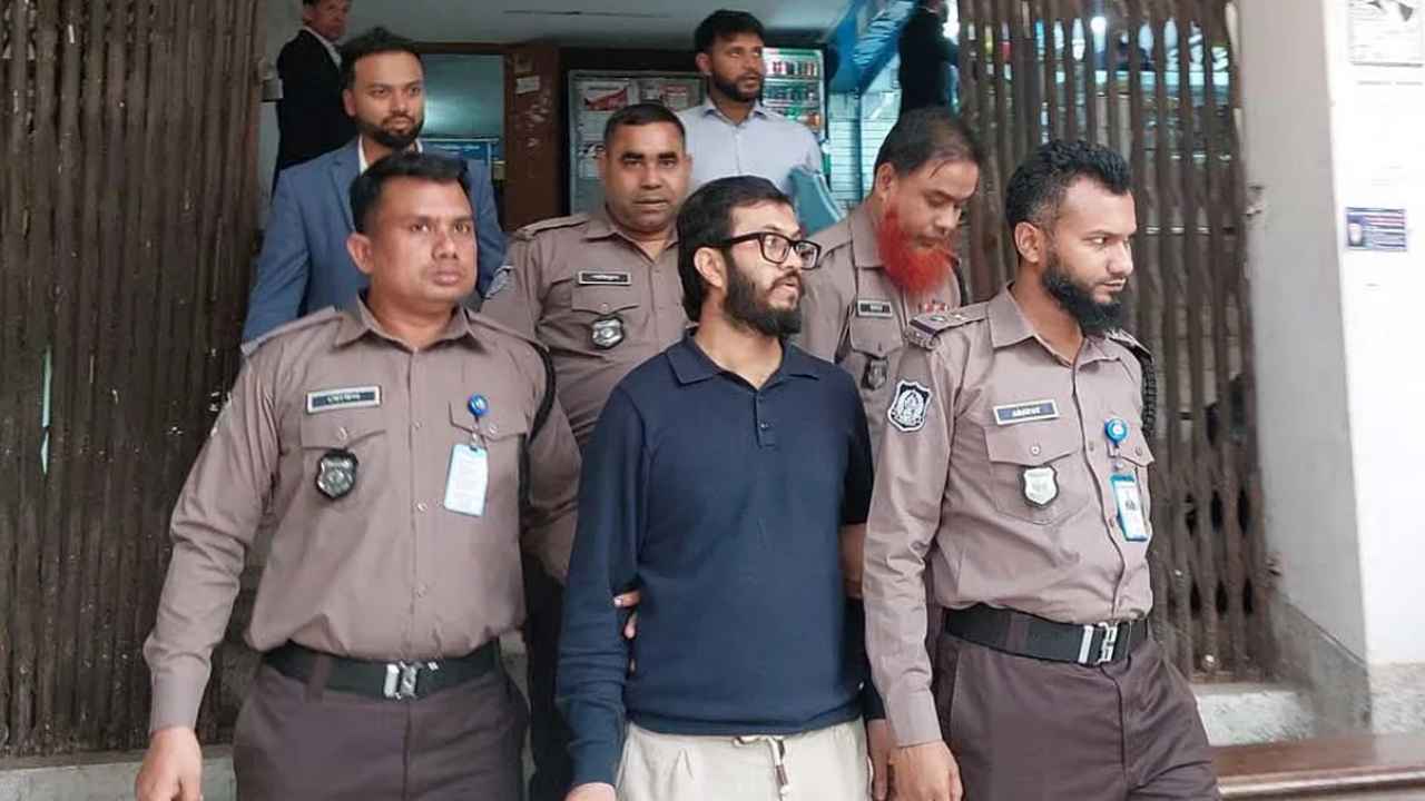 দুর্নীতির মামলায় আবেদপুত্র সিয়ামের কারাদণ্ড