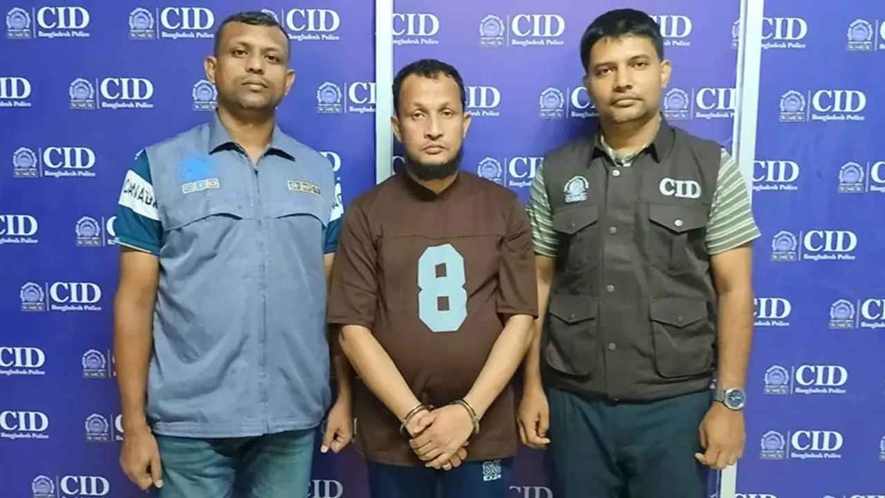 যুব উন্নয়নের প্রশ্নফাঁসে বিএআরসির সহকারী পরিচালক গ্রেফতার