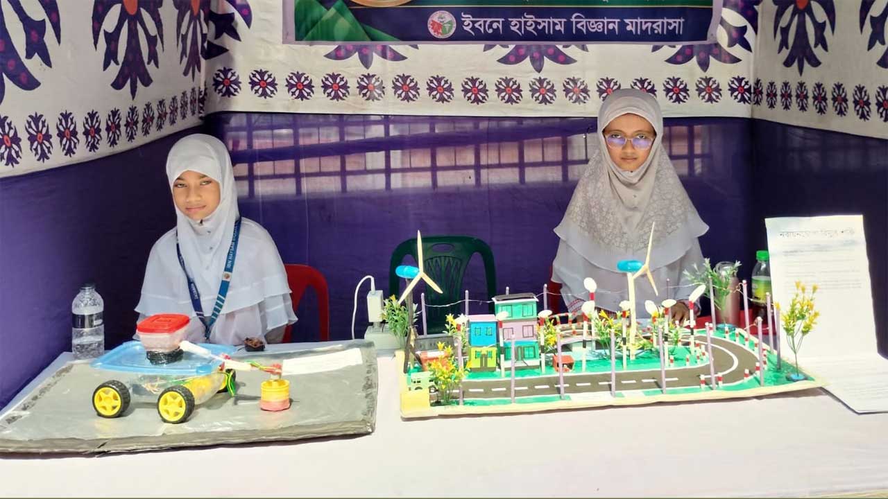 বড়দের পৃষ্ঠপোষকতা পেলে অনেক দূর এগিয়ে যাবে ক্ষুদে বিজ্ঞানীরা। ছবি: সংগৃহীত