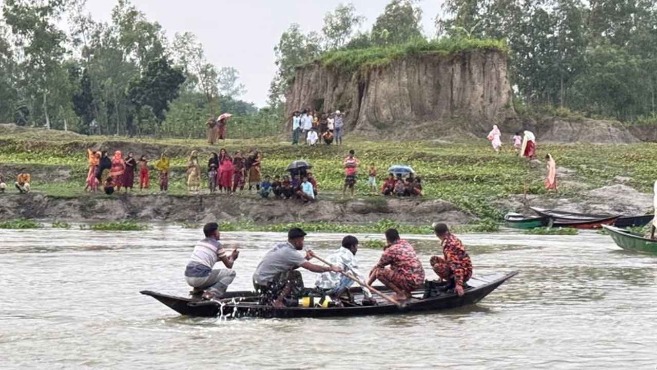 সিরাজগঞ্জে নদীতে গোসলে নেমে নিখোঁজ, ২২ ঘণ্টা পর কিশোরের মরদেহ উদ্ধার