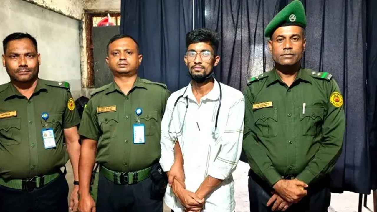 ঢামেকের জরুরি বিভাগ থেকে ভুয়া চিকিৎসক আটক