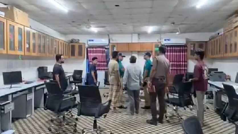 হাজারীবাগে কুরিয়ার সার্ভিসে হামলার ঘটনায় মামলা, আসামি ৭০-৮০ জন