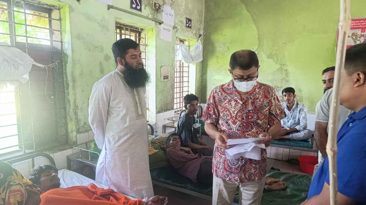 ফুলপুর উপজেলা স্বাস্থ্য কমপ্লেক্স আকস্মিক পরিদর্শনে স্বাস্থ্যমন্ত্রী