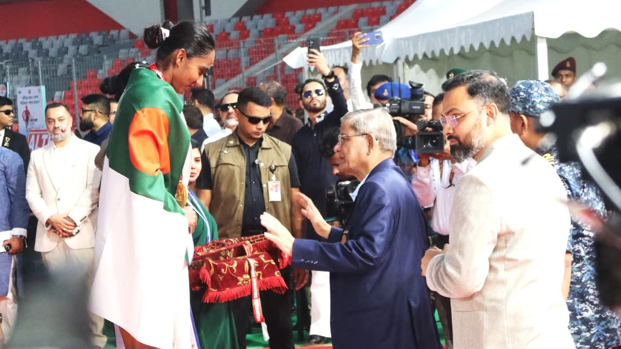 ১৮ বারের মতো দেশের দ্রুততম মানবী হলেন যবিপ্রবির শিরিন আক্তার।