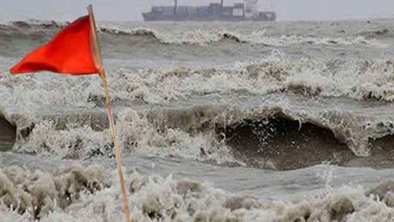 বঙ্গোপসাগরের নিম্নচাপটি পরিণত হচ্ছে ঘূর্ণিঝড়ে, কোথায় হানবে আঘাত?