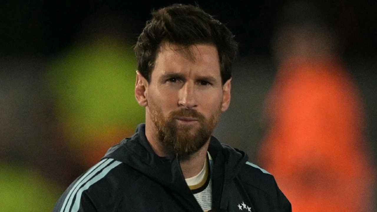 পাঁচ হলুদ কার্ডেও নিষেধাজ্ঞা নেই মেসির, নেপথ্যে কী