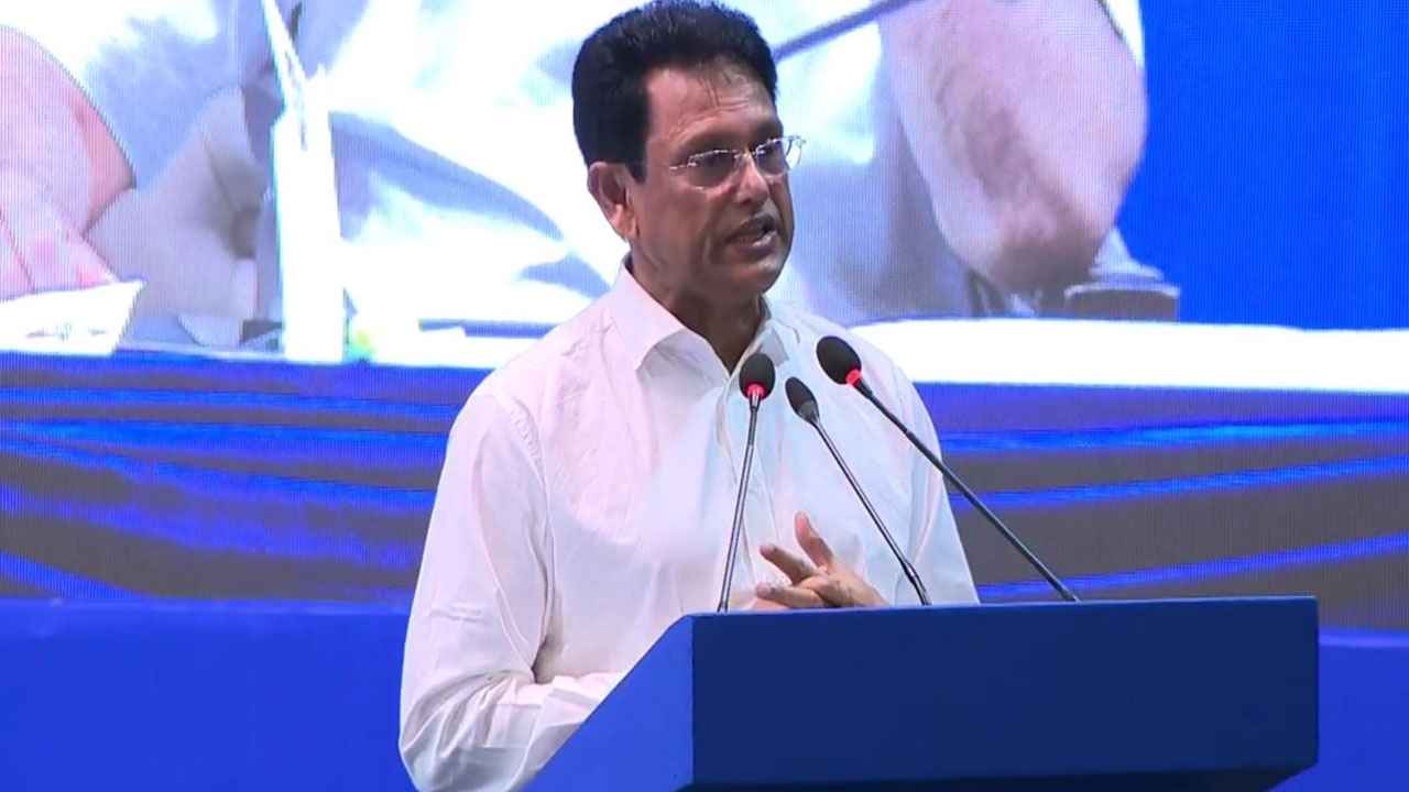 শিক্ষকদের মর্যাদার প্রতিফলন থাকতে হবে বেতন-ভাতায়: শিক্ষামন্ত্রী