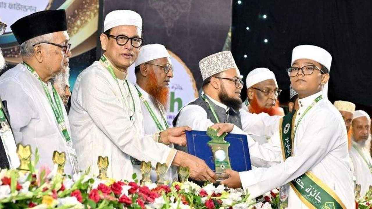 শিক্ষাব্যবস্থায় ধর্মীয় মূল্যবোধ যুক্ত করার বিকল্প নেই: শিক্ষামন্ত্রী