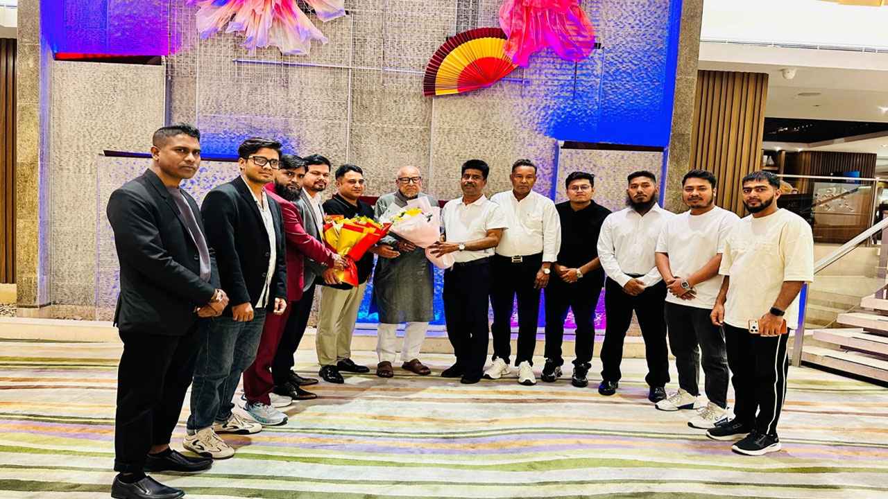 চিকিৎসার জন্য গুয়াংঝুতে নজরুল ইসলাম খান, খোঁজ নিলেন চীন বিএনপি নেতারা