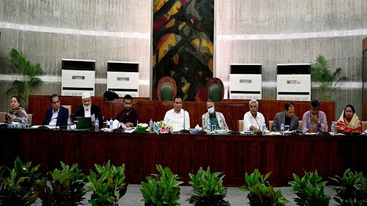 ছাদের সৌরবিদ্যুৎ থেকে উদ্বৃত্ত দিলে ইউনিটপ্রতি সাড়ে ১০ টাকা দেবে সরকার