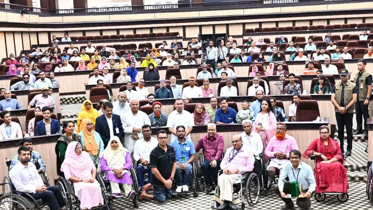 প্রতিবন্ধী ব্যক্তিদের দাবি-দাওয়া শুনলেন প্রধানমন্ত্রী